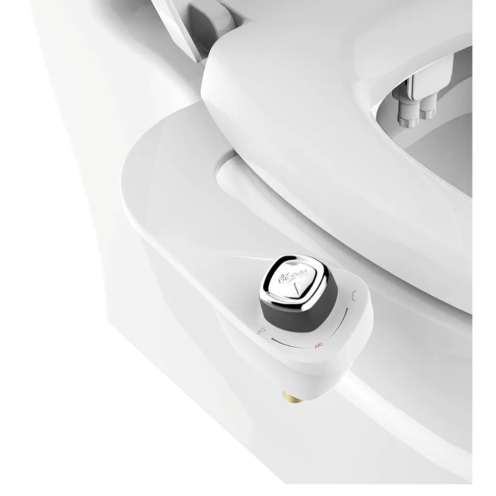 White Bath Accessory Set for a Luxurious Experience
